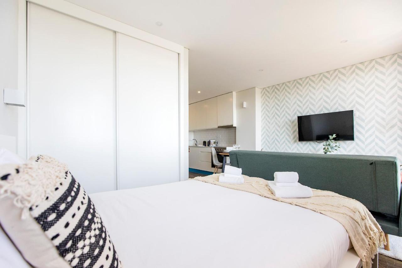 Elegant Studio W/ Ac & Balcony By Lovelystay Porto Luaran gambar