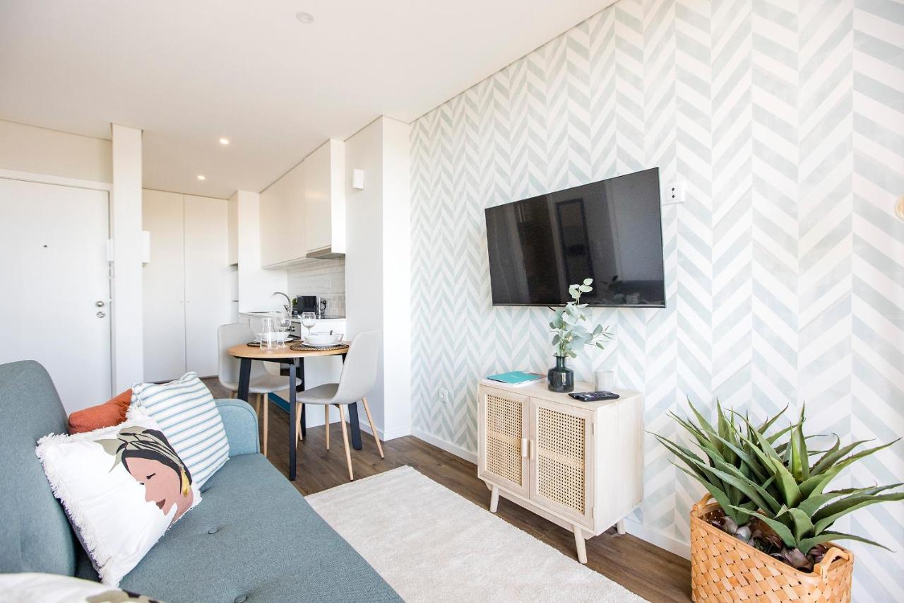Elegant Studio W/ Ac & Balcony By Lovelystay Porto Luaran gambar